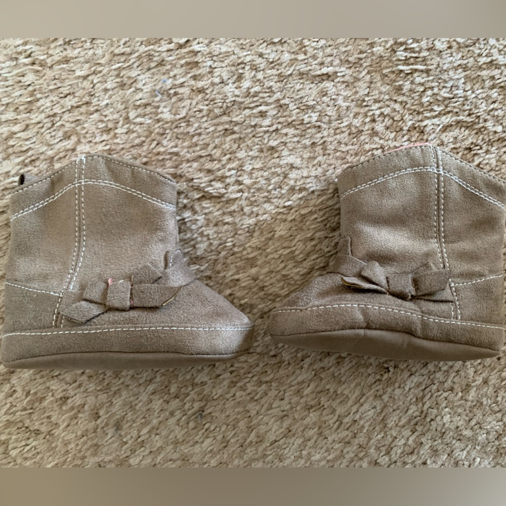 Carter’s size 2 soft sole boots - brown with Velcro and bow